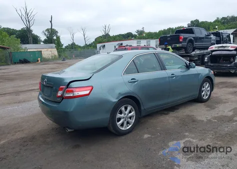 2011 Toyota Camry Le z USA, uszkodzony, nr VIN 4T1BF3EK4BU583599